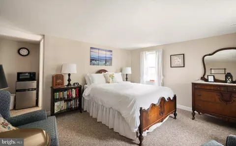 Bedroom - 355 Orchard Dr, Mount Jackson, VA 22842 photo 14 of 19