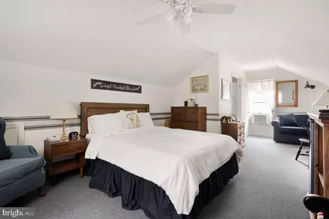 Bedroom - 355 Orchard Dr, Mount Jackson, VA 22842 photo 12 of 19
