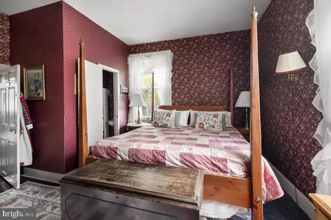 Bedroom - 355 Orchard Dr, Mount Jackson, VA 22842 photo 2 of 19