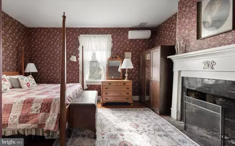 Bedroom - 355 Orchard Dr, Mount Jackson, VA 22842 photo 1 of 19