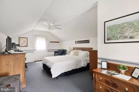 Bedroom - 355 Orchard Dr, Mount Jackson, VA 22842 photo 13 of 19