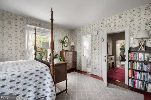 Bedroom - 355 Orchard Dr, Mount Jackson, VA 22842 photo 6 of 19