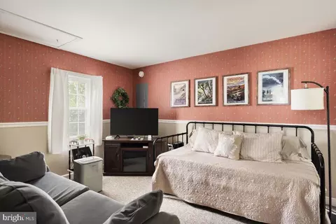 Bedroom - 355 Orchard Dr, Mount Jackson, VA 22842 photo 16 of 19