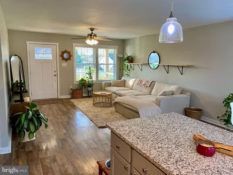 Entry Way - 192 Craig St, Mount Jackson, VA 22842 photo 1 of 1