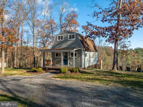 Exterior - 885 S Maple Rd, Mount Jackson, VA 22842 photo 10 of 13