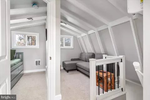 Entry Way - 885 S Maple Rd, Mount Jackson, VA 22842 photo 3 of 4