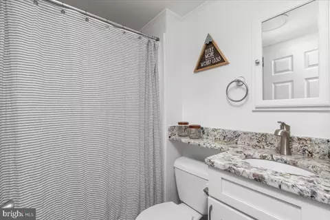 Bath - 885 S Maple Rd, Mount Jackson, VA 22842 photo 1 of 2