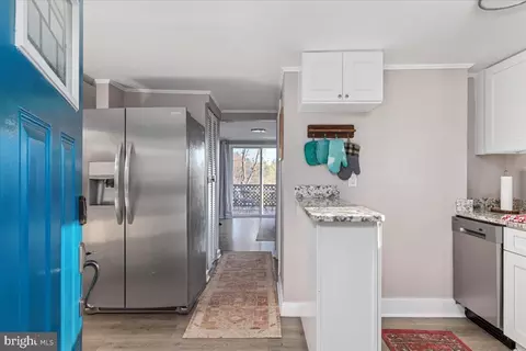 Entry Way - 885 S Maple Rd, Mount Jackson, VA 22842 photo 4 of 4