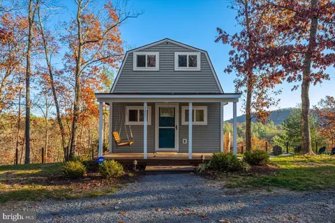 Exterior - 885 S Maple Rd, Mount Jackson, VA 22842 photo 6 of 13