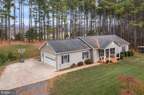 15135 Senedo Rd, Edinburg, VA 22824