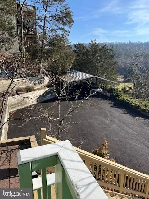 231 Resort Dr, Basye, VA 22810 photo 5