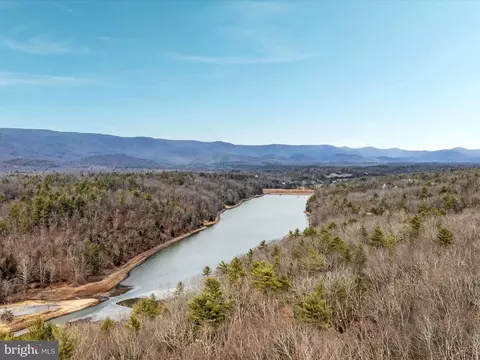 1205 Dawn Dr, Basye, VA 22810