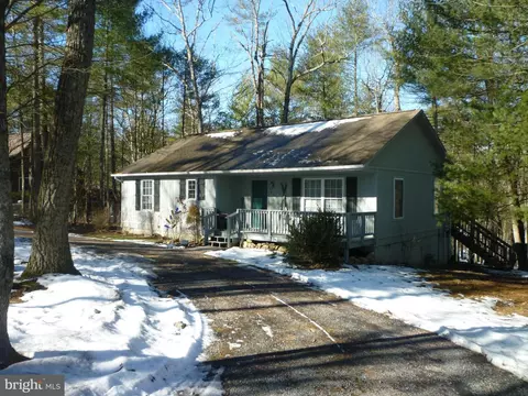 567 Basswood Ln, Basye, VA 22810