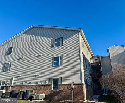 1290 E9 Ox Rd, Woodstock, VA 22664