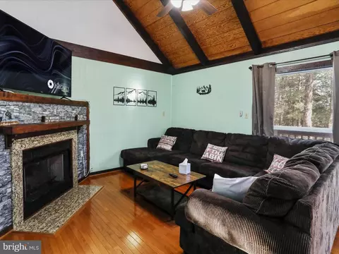 506 Stuart, Basye, VA 22810 photo 9