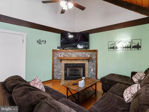 506 Stuart, Basye, VA 22810 photo 11