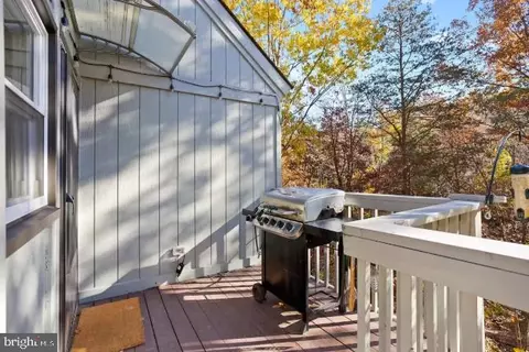 Exterior - 309 B King, Basye, VA 22810 photo 5 of 6