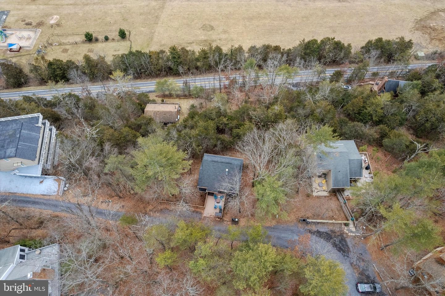 View/Area - 32 Erika Dr, Basye, VA 22810 photo 3 of 10