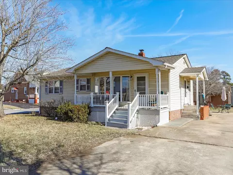 192 N Funk St, Strasburg, VA 22657