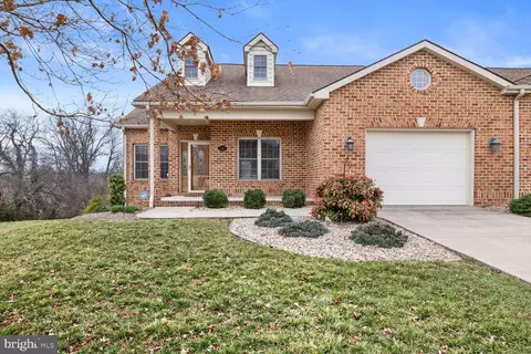 141 Donna Dr, Woodstock, VA 22664