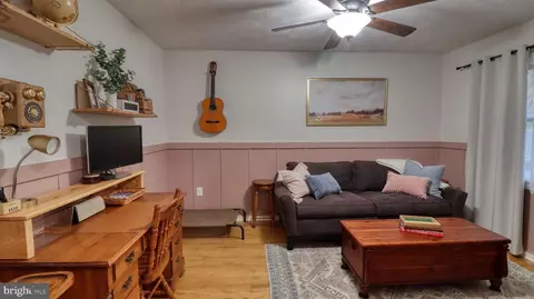 100 Maple Ave, Mount Jackson, VA 22842 photo 5