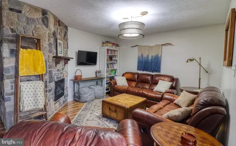 100 Maple Ave, Mount Jackson, VA 22842 photo 8
