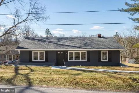 2897 Stoney Creek Rd, Edinburg, VA 22824