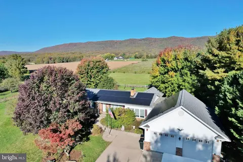 8289 Back Rd, Maurertown, VA 22644