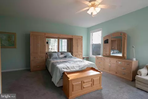 Bedroom - 1232 Lee Rd, Basye, VA 22810 photo 2 of 6