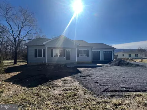 181 S Funk St, Strasburg, VA 22657