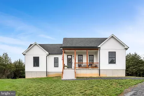 588 Savannah Dr, Strasburg, VA 22657