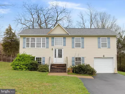 213 Black Oak Dr, Maurertown, VA 22644