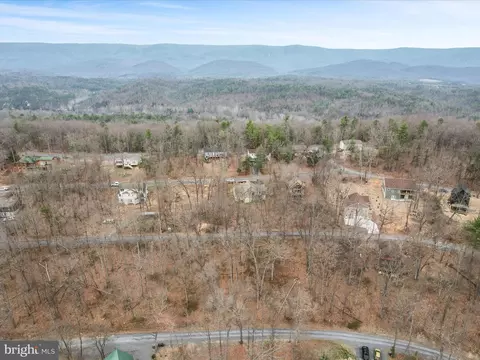 Mulberry Lane, Basye, VA 22810