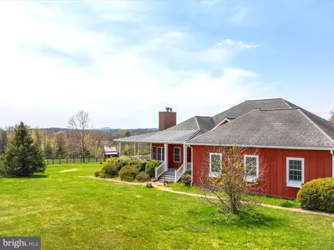 1280 Barbershop Rd, Edinburg, VA 22824