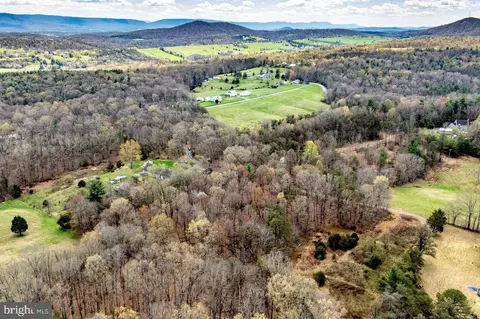 View/Area - 84 Barrick Ln, Mount Jackson, VA 22842 photo 4 of 8