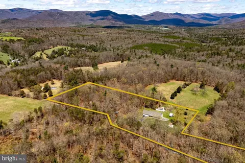 View/Area - 84 Barrick Ln, Mount Jackson, VA 22842 photo 5 of 8