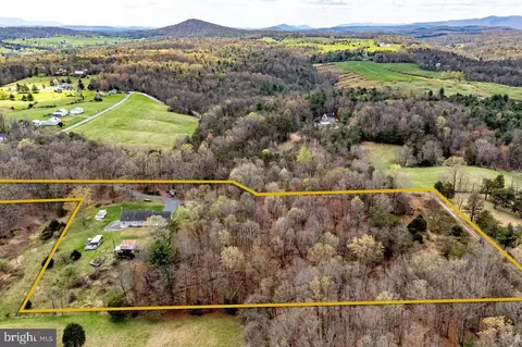 View/Area - 84 Barrick Ln, Mount Jackson, VA 22842 photo 6 of 8