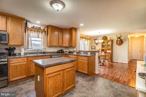 Kitchen - 84 Barrick Ln, Mount Jackson, VA 22842 photo 2 of 3