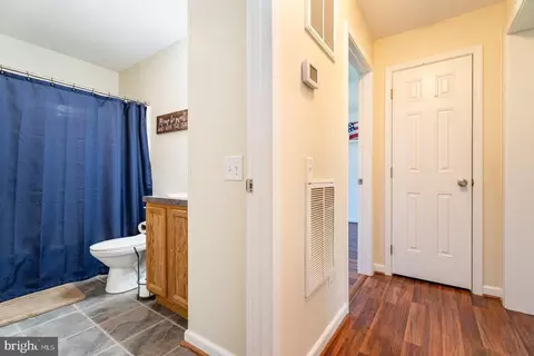 Entry Way - 84 Barrick Ln, Mount Jackson, VA 22842 photo 1 of 2