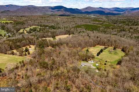 View/Area - 84 Barrick Ln, Mount Jackson, VA 22842 photo 2 of 8