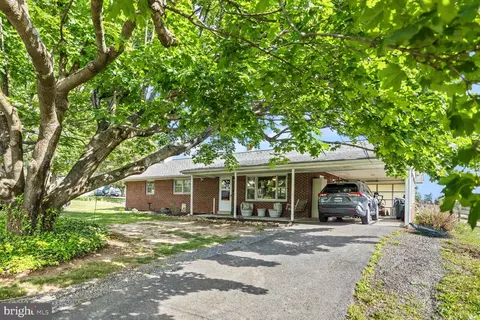 196 Taylortown Rd, Edinburg, VA 22824