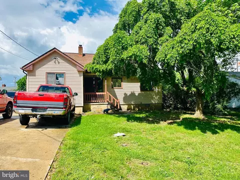 379 Brown St, Strasburg, VA 22657