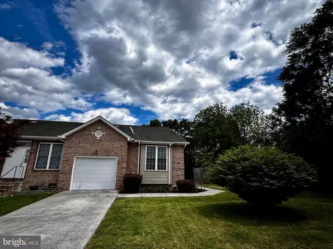 331 Lora Dr, Woodstock, VA 22664
