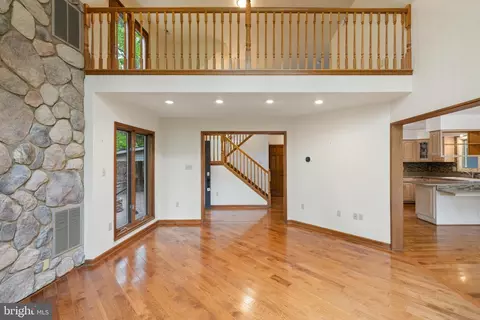 Living - 155 Connie, Basye, VA 22810 photo 2 of 5