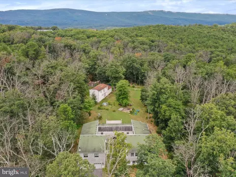 525 Rolling Rock Rd, Star Tannery, VA 22654