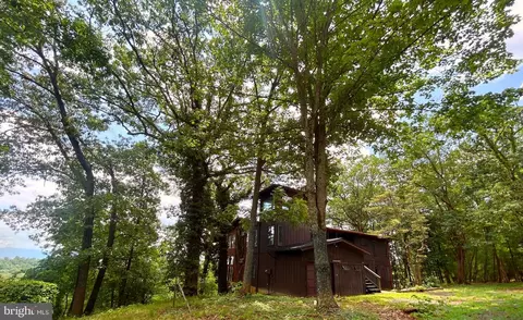 53 Leigh Ct, Basye, VA 22810