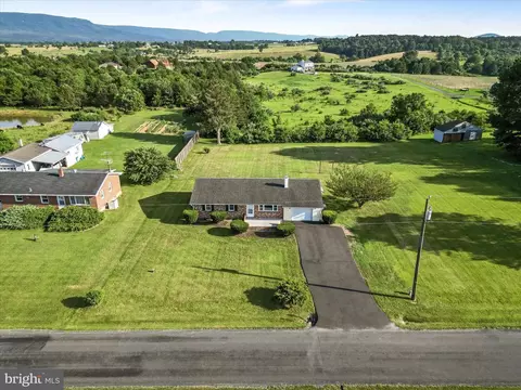 522 Hamburg Rd, Edinburg, VA 22824