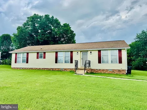 222 E Lee Hwy, New Market, VA 22844
