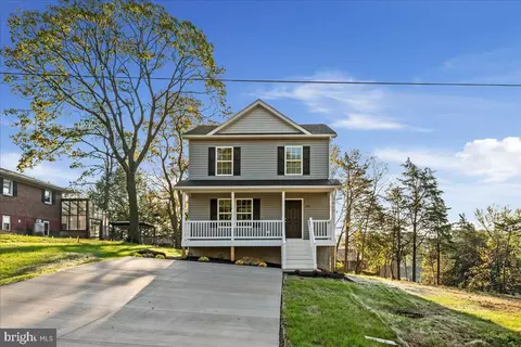 397 Crim St, Strasburg, VA 22657