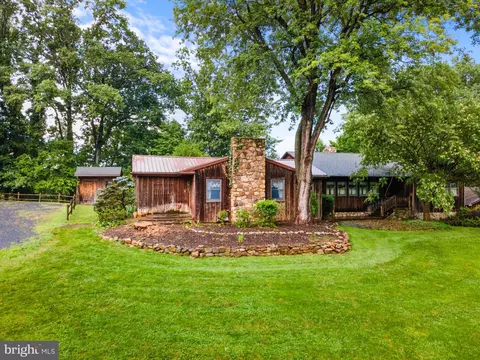 1147 Mill Rd, Woodstock, VA 22664